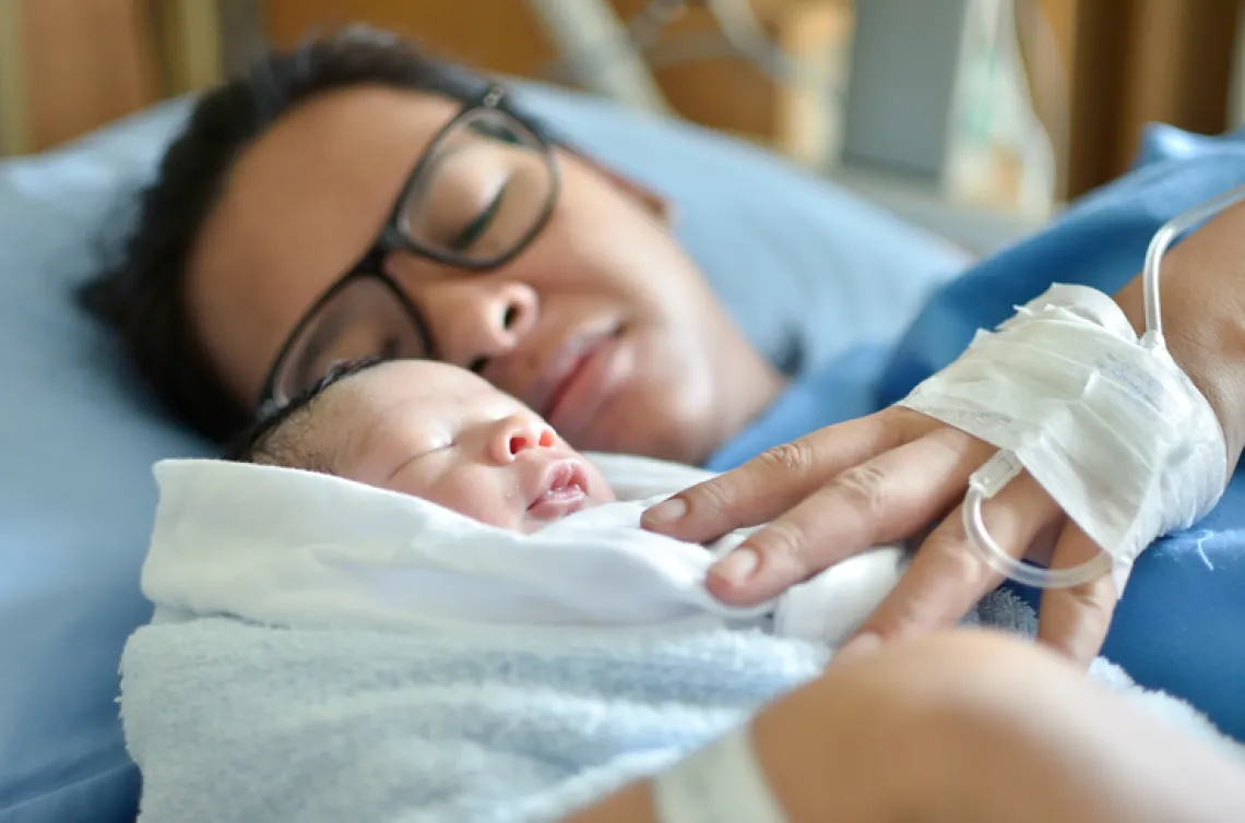 mom with newborn