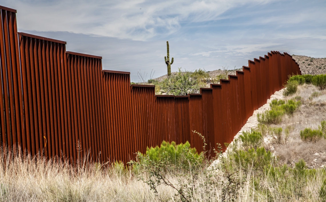 border wall Arizona